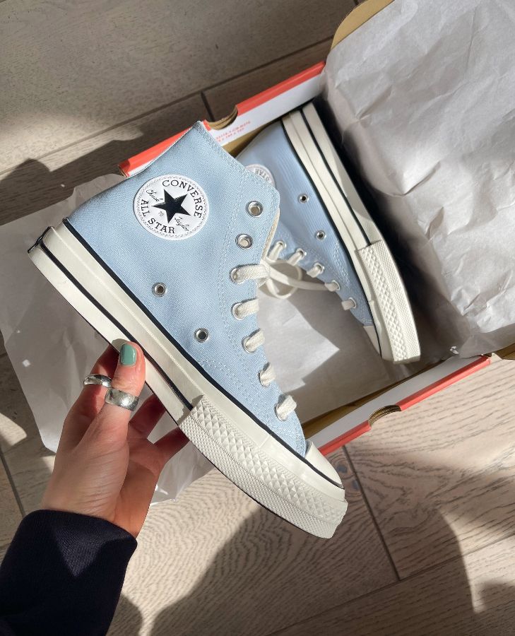 Новый взгляд на кеды Converse представила Фэн Чен Ван