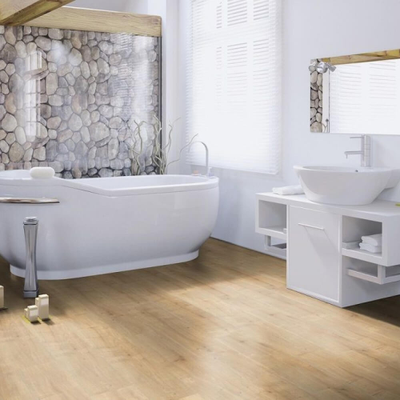 Биополы Purline Wineo 1500 wood L Canyon Oak Sand PL075C в интерьере ванной