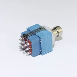 Ножной переключатель DAIER PBS-24-302-N2 RBL 3PDT Красный Синий, 1 шт.