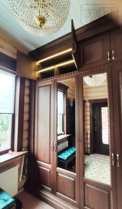 Шкаф в прихожую