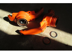 Кулаки поворотные ZST с двухрядным подшипником "SKF-Ивеко С"