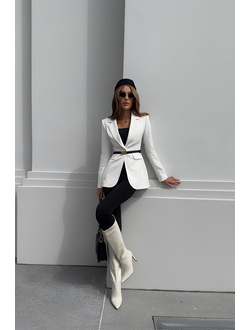 Приталенный жакет на одну пуговицу (белый)