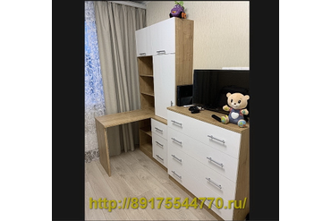 024 Мебель в детскую комнату.
Фасады: МДФ белый глянец. 
Корпуса: ЛДСП Egger H3303 ST10 Дуб Гамильтон натуральный
