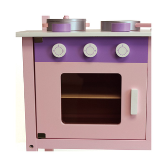 BeeZee Toys Деревянная детская кухня "Розовая карамель", для сюжетно-ролевых игр в повара кулинара. В комплекте с деревянными наборами игрушечной посуды, аксессуаров