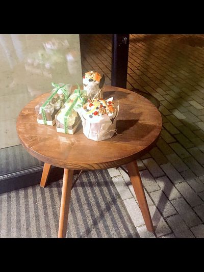 круглый стол из карагача (массив)