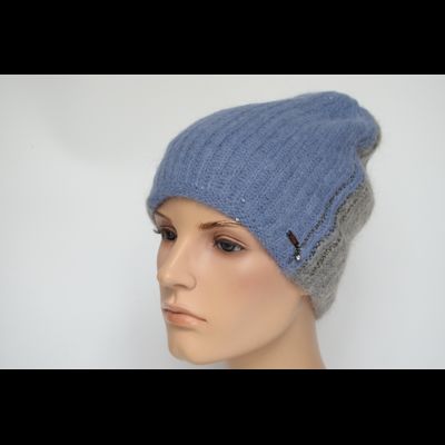 Серая с фиолетовым шапка со стразами и пайетками Vizio Италия 8021 CY