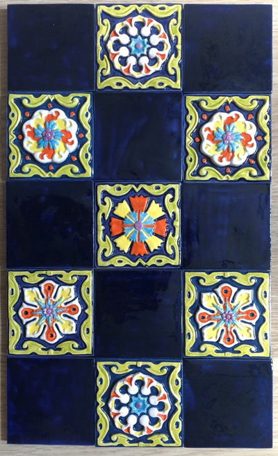 Изразцовая плитка "Древние символы" (гладкая)