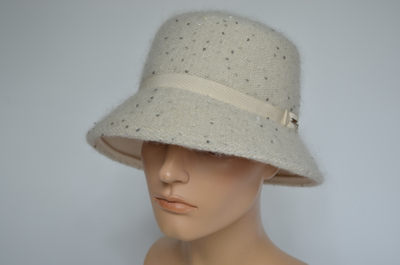 Итальянская зимняя шляпа с пайетками