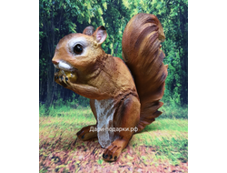 БЕЛОЧКА с орешками 28*21см   0,7кг   полистоун Россия  1375//012629