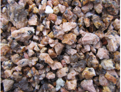 Щебень гранитный декоративный (бежевый)