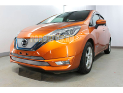 Защита радиатора Nissan Note 2016-2020 chrome низ (Японская сборка)