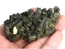 Эпидот, сросток кристаллов, Перу (68*35*30 мм, 101 г) №35871