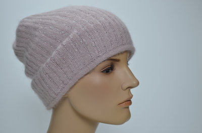 Розовая зимняя шапка для женщин