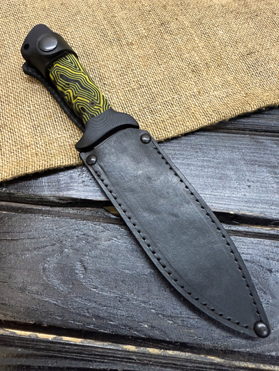 Подарочный нож 6Х9С сталь VG-10, рукоять комбинированная G10 и микарта яркая