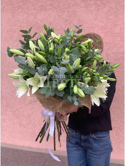 Букет из лилий