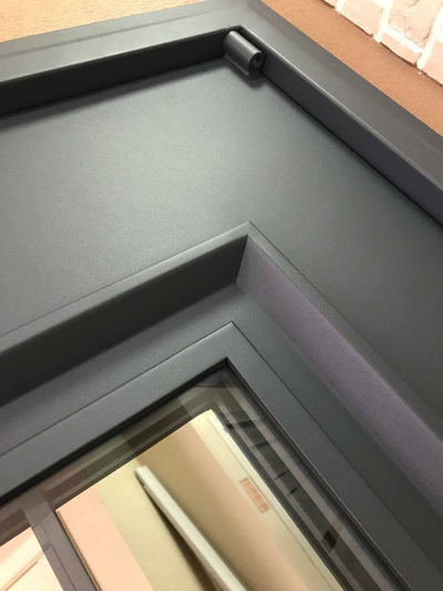 VENMAR (ВЕНМАР). НЕАПОЛЬ 100 мм/ СТАЛЬ 1,8 мм/ С КОВКОЙ ВНУТРИ СТЕКЛОПАКЕТА, МУАР СЕРЫЙ Ral 7016/ БЕЛЫЙ СОФТ