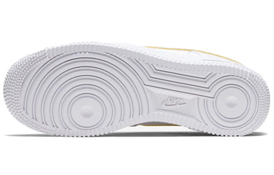 Кроссовки Nike Womens Air Force 1 07 Essnetial White фото