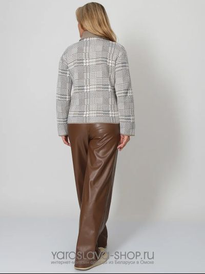 Женский жакет на молнии в бежевом цвете