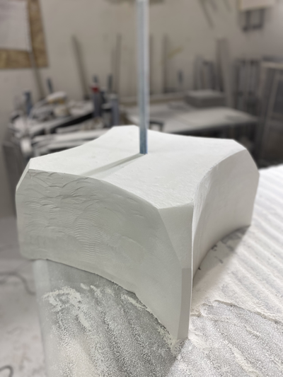 Столик "Tris Forte" с основанием из гипса и столешницей из МДФ