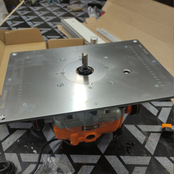 Пластина под TRITON TRA001 для установки фрезера в стол 350*250 ММ. с гравировкой линеек