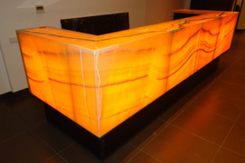 Оник Miele, цена 400 €/м2 Монтаж с подсветкой 65 400 р/м2