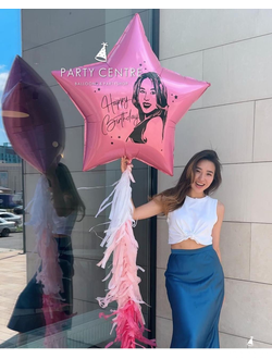 Звезда розовая с трафаретом по фото на гирлянде