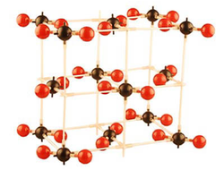 Модель "Кристаллическая решетка углекислого газа" (демонстрационная)
