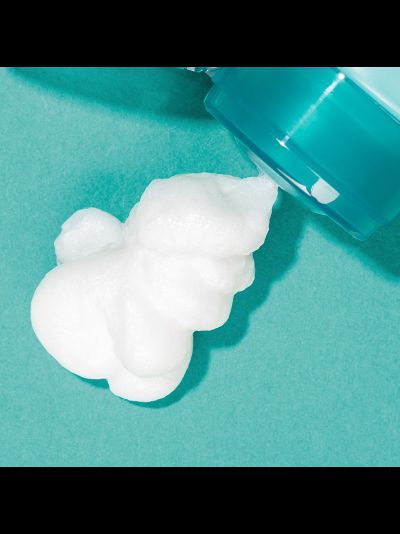 ARTISTRY SKIN NUTRITION Обновляющая пенка для умывания