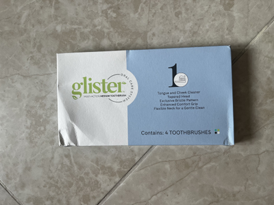 [Уценка - поврежденная упаковка] Glister™ Универсальные зубные щетки для взрослых (средняя жесткость щетины)