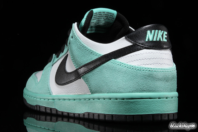 Nike dunk 2025 low sea crystal