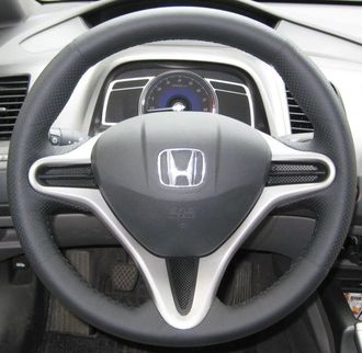 Кожаная накладка на руль Honda Civic VIII (2006-2011), черная