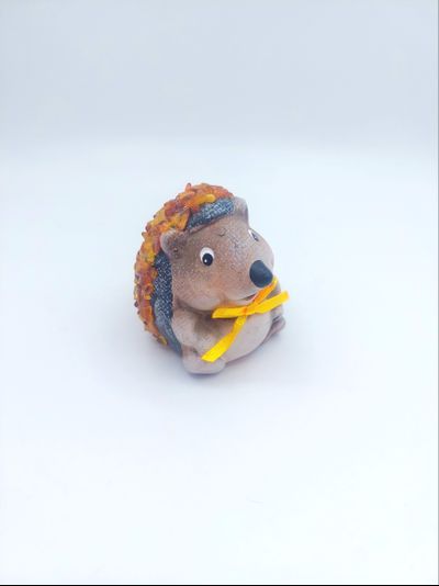 Ёж с янтарём