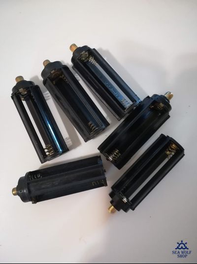 Блок на 3 батарейки ААА для фонарика