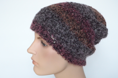 vyazanaya-lokhmataya-shapka-zhenskaya-vizio-italiya-bordovaya