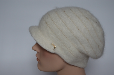 Белая кепка вязаная с золотистыми полосками Vizio Италия 6486 W