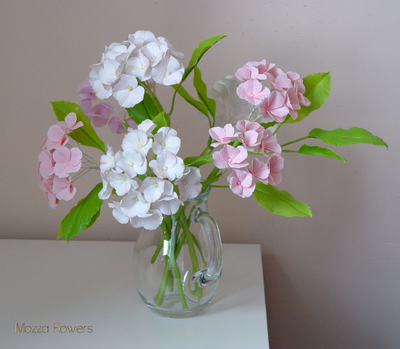 Букет "Бело-розовые гортензии" .