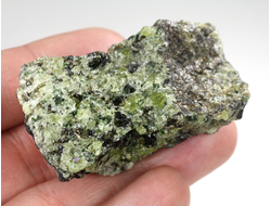 Хризолит (Перидот, Оливин), кристаллы на породе, США (42*30*20 мм, 55 г) №38094