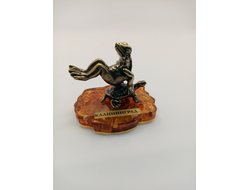 Лягушка на черепахе.