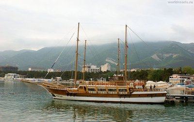 Дискотека в открытом море "Корсар"