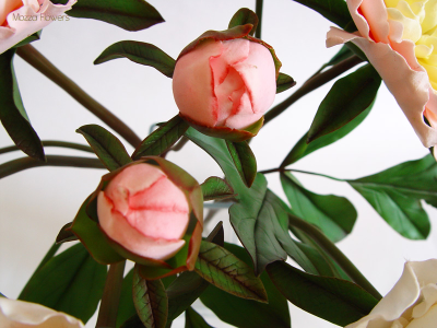 Букет пионов из полимерной глины "Лучистый" .