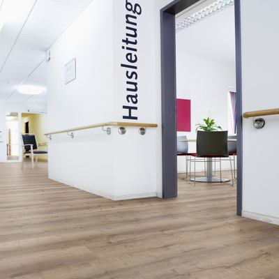 Виниловый пол Wineo 400 Wood XL Дуб тёмно-серый уютный RLC300WXL