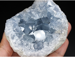 Целестин, жеода с кристаллами, Мадагаскар (78*68*38 мм, 396 г) №28645