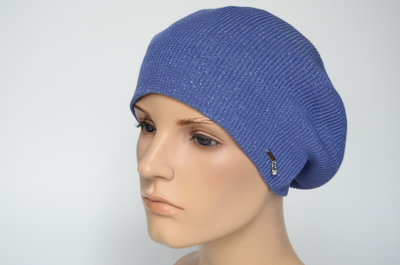 Итальянский берет лазурного цвета