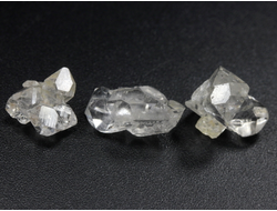 Кварц "Хёркимерский алмаз", сросток кристаллов в ассортименте, США (11-15 мм, 0,7-1 г) №28126