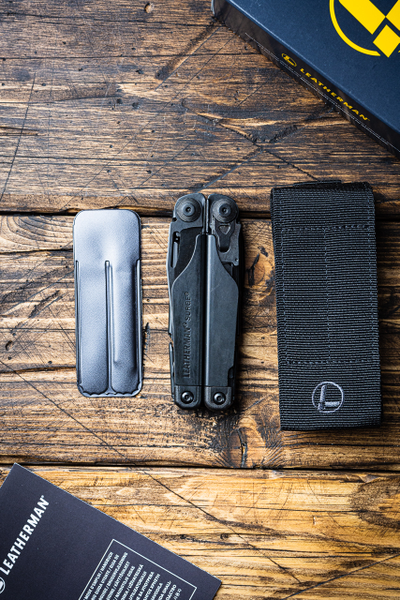 Leatherman Surge Black с чехлом Molle