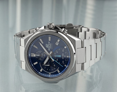 Edifice 700 top