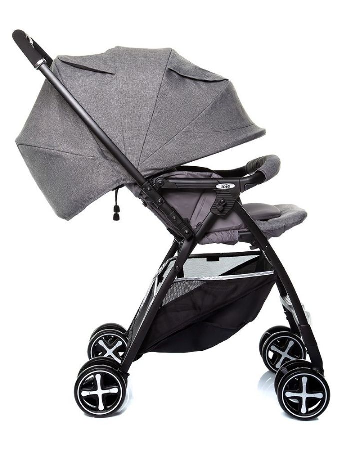 Солнцезащитный капор  отражает до 99% ультрафиолета и надежно защитит малыша