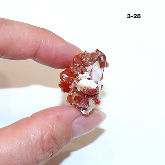 Ванадинит натуральный (щетка) №3-28: 30*23*15мм