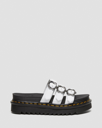 БОСОНОЖКИ DR. MARTENS BLAIRE FLOWER BUCKLE LEATHER SLIDE белые
