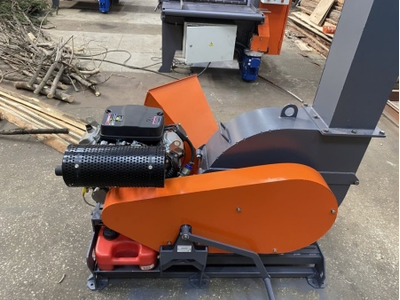 Рубительная машина Триумф 3НР-Л27-600 бензиновая, от